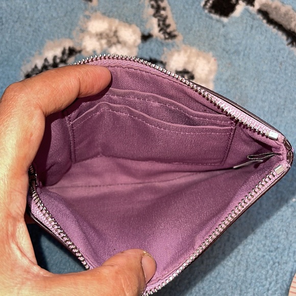 Coach wristlet - Picture 7 of 7